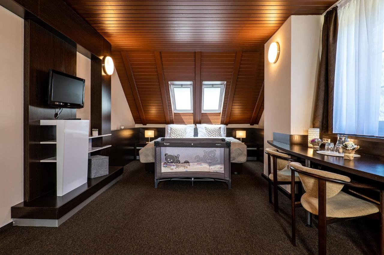Wellness Hotel Pod Kycmolem Horní Lomná Eksteriør billede