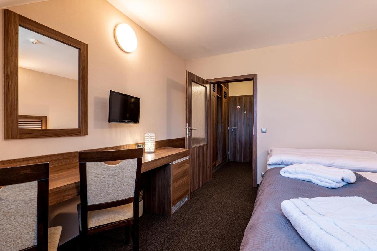 Wellness Hotel Pod Kycmolem Horní Lomná Eksteriør billede